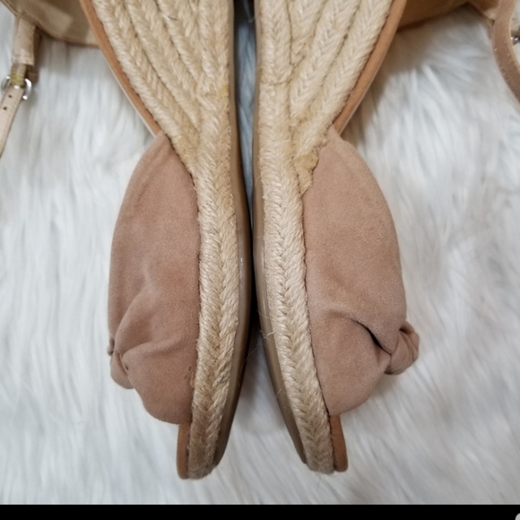 NINE WEST Cream And Tan Espadrilles Wedge Heel Sandals SIZE 9.5 M. - Picture 11 of 16